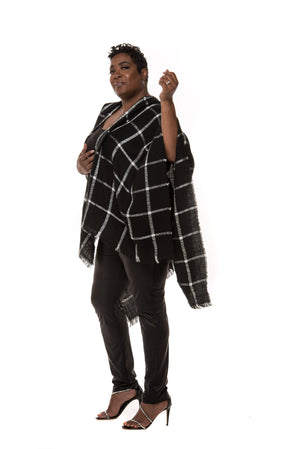 Braelyn Black w/ Silver Cape - Boutique Amore